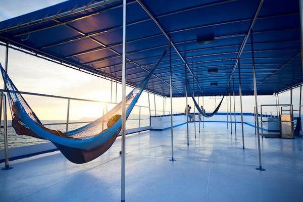 Hammock to rest on the upper deck