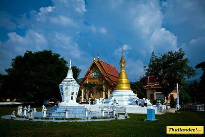 Wat na muang temple