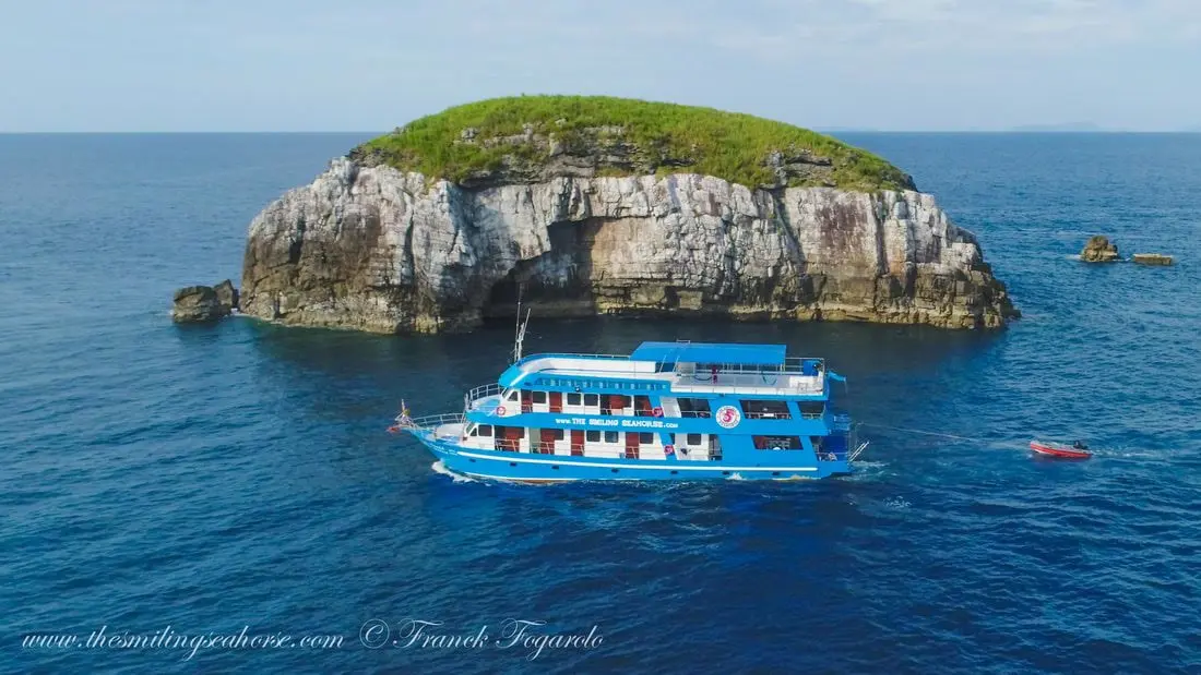 MV Smiling Seahorse at Western Rocky