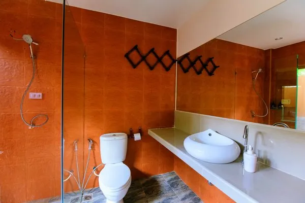 Duplex family suite bathroom