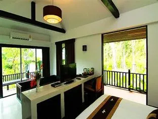The Numsay Khao Suay